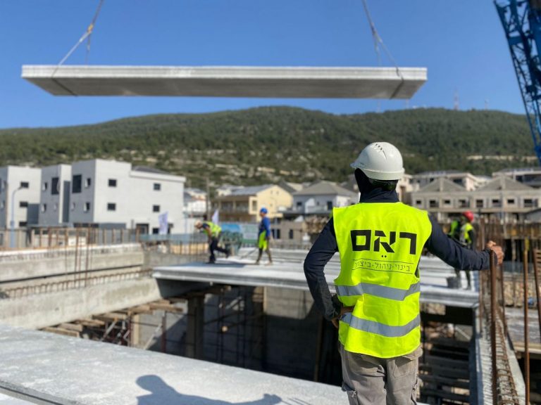 מסחרי – בנייה